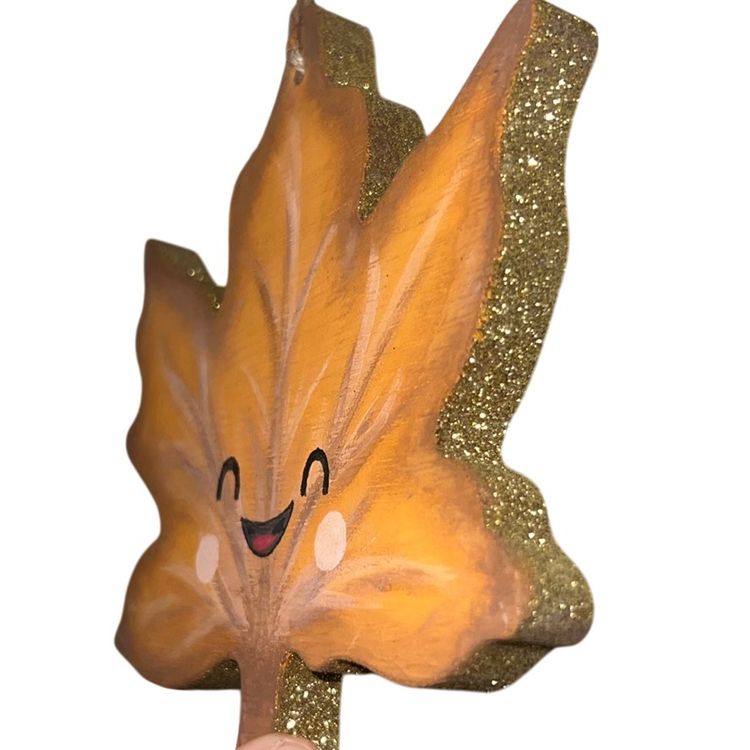 #01 - Handpainted By me, Wooden Anthropomorphic Fall Leaf Wall Decor 5”