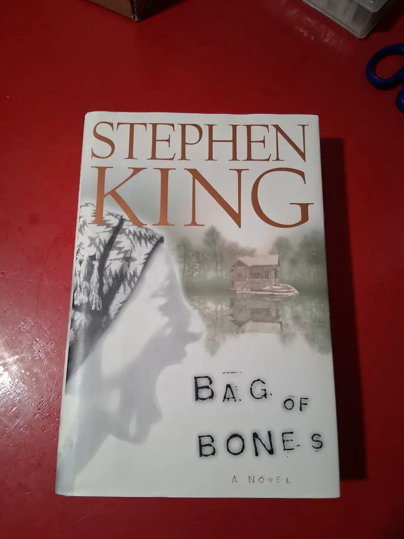 Bag of Bones ~ Stephen King ~ 1998 Hardcover with Dust Jacket