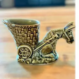 WADE Shamrock Pottery Donkey & Cart Planter Vase IRELAND, 3.75" Tall Green Blue