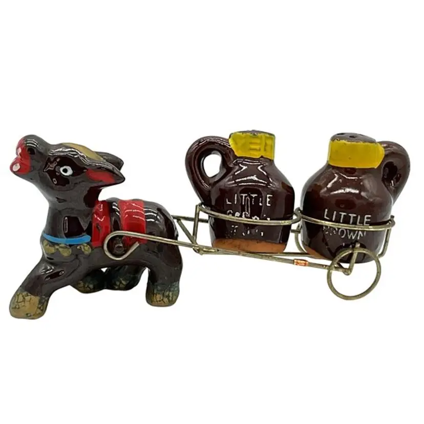 VTG DONKEY CART WITH LITTLE BROWN JUGS SALT & PEPPER SHAKERS CERAMIC JAPAN