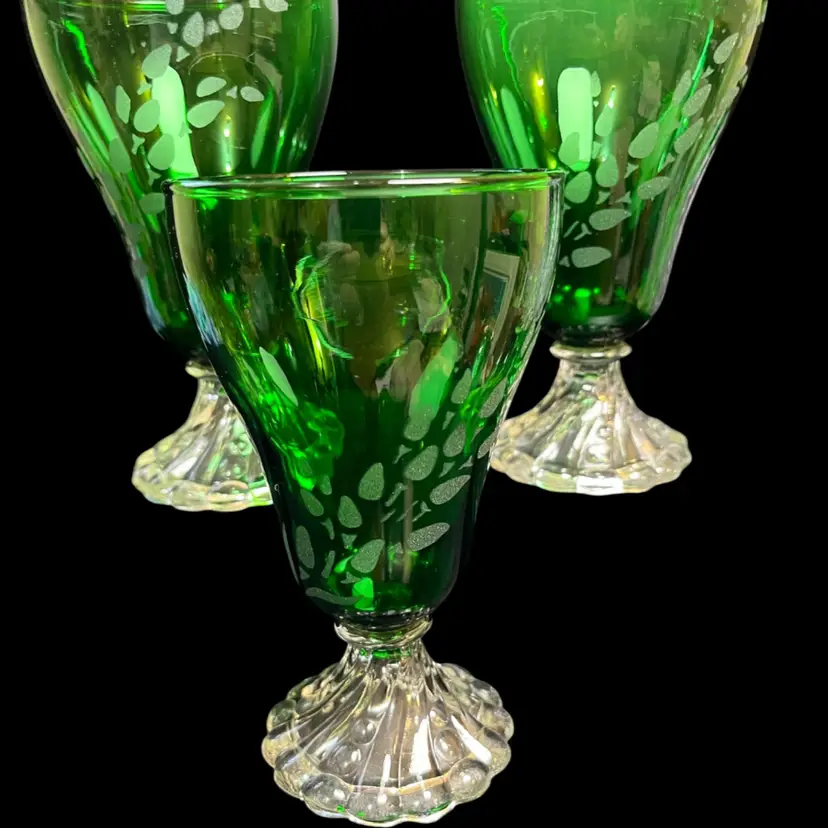 Vintage Anchor Hocking INSPIRATION GREEN Etched Glasses.