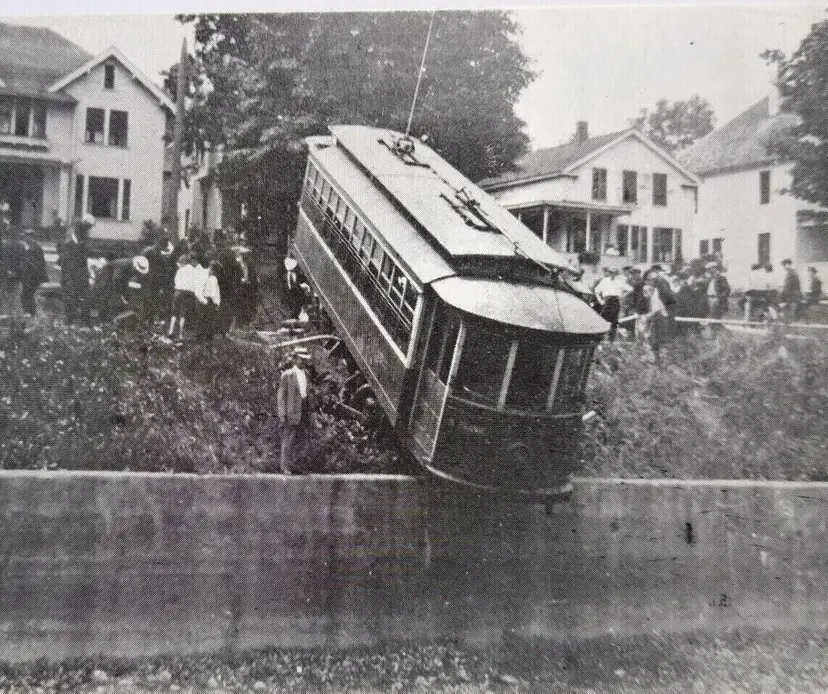 Railroad Postcard Train Locomotive Derailed 1521 521-522 William Reed Gordon 