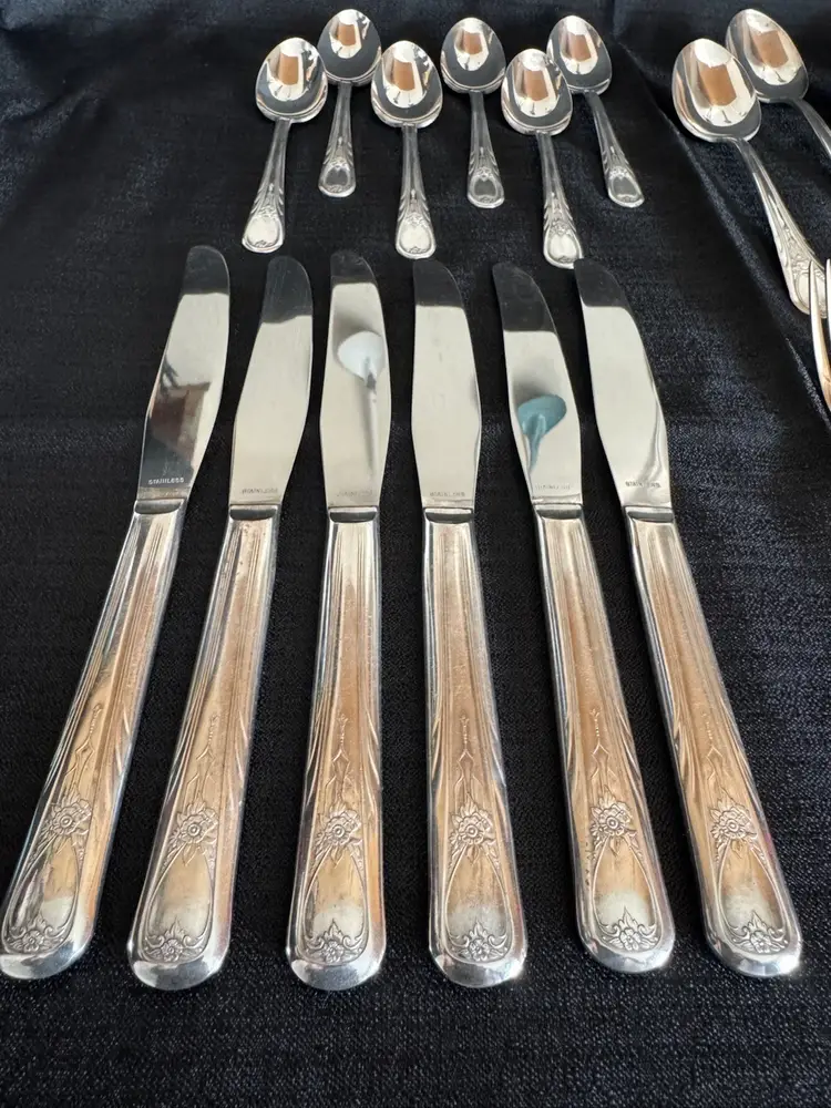 Yuletide Set Silverware Complete In Original Box (silver plate)