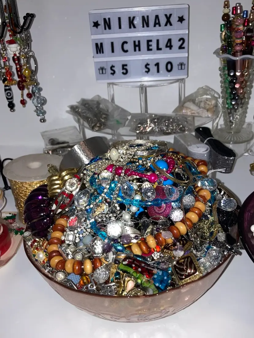 Livestream thumbnail