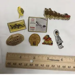 Mix Of 8 Lapel Pins