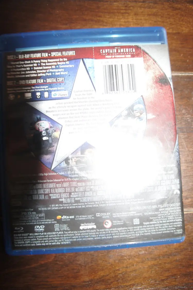 BLU-RAY Marvel Studios 2 disc digital DVD - Captain America ' The First Avenger