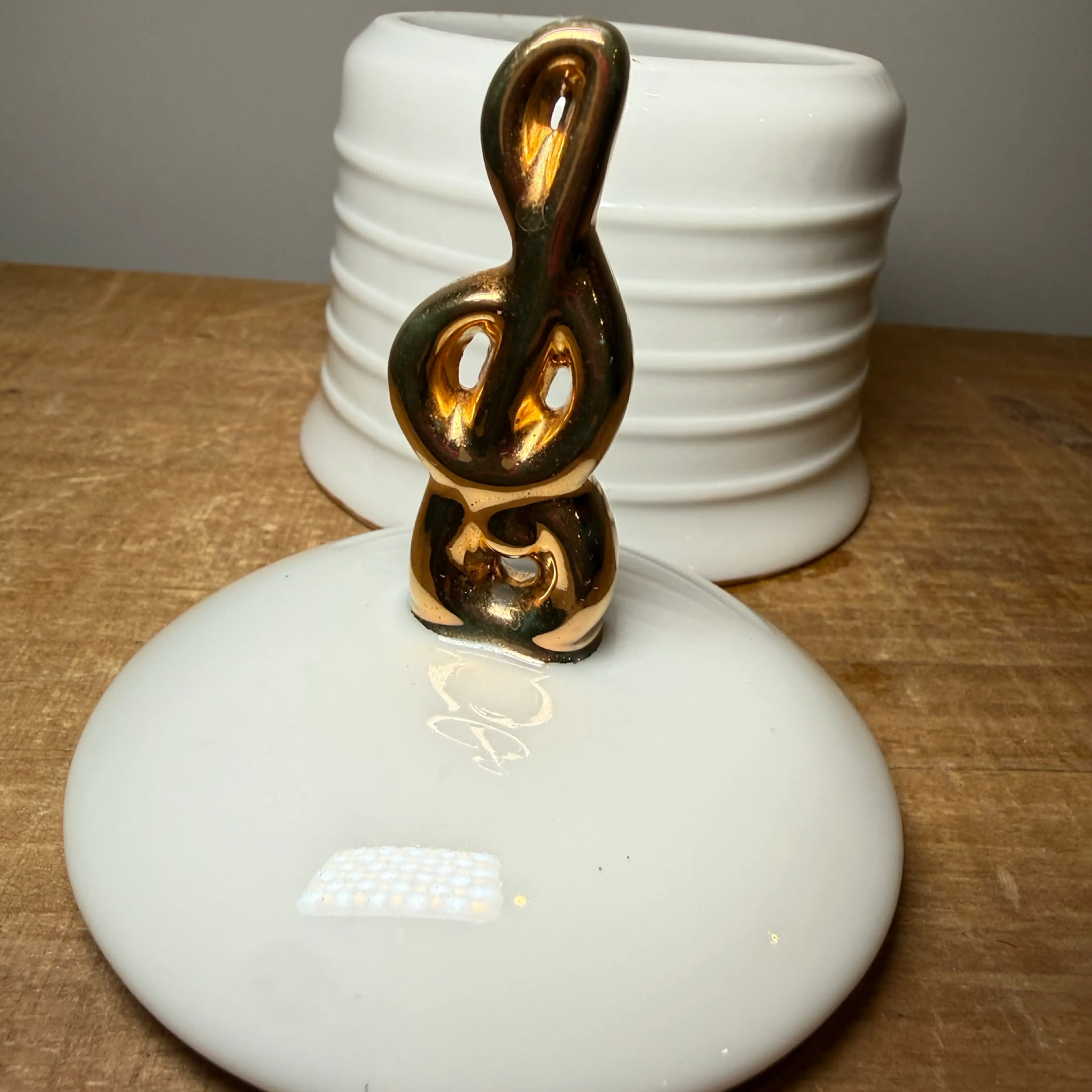 Image 4 of 4