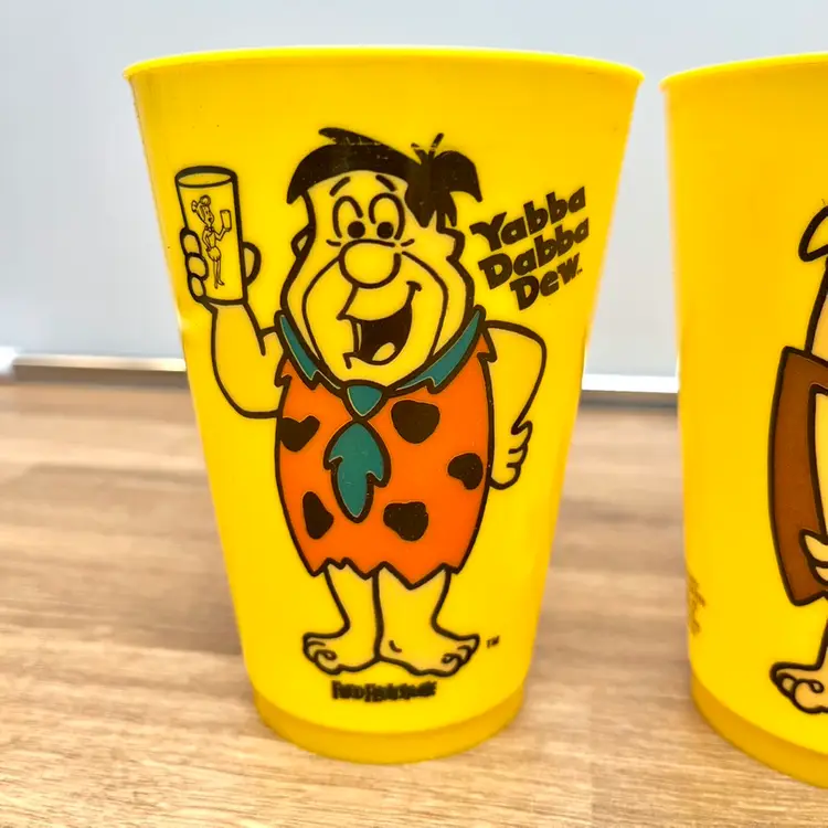 Vintage 1974 Arthur Treacher's Flinstones Cups Fred Barney Wilma Pebbles Hanna-Barbera