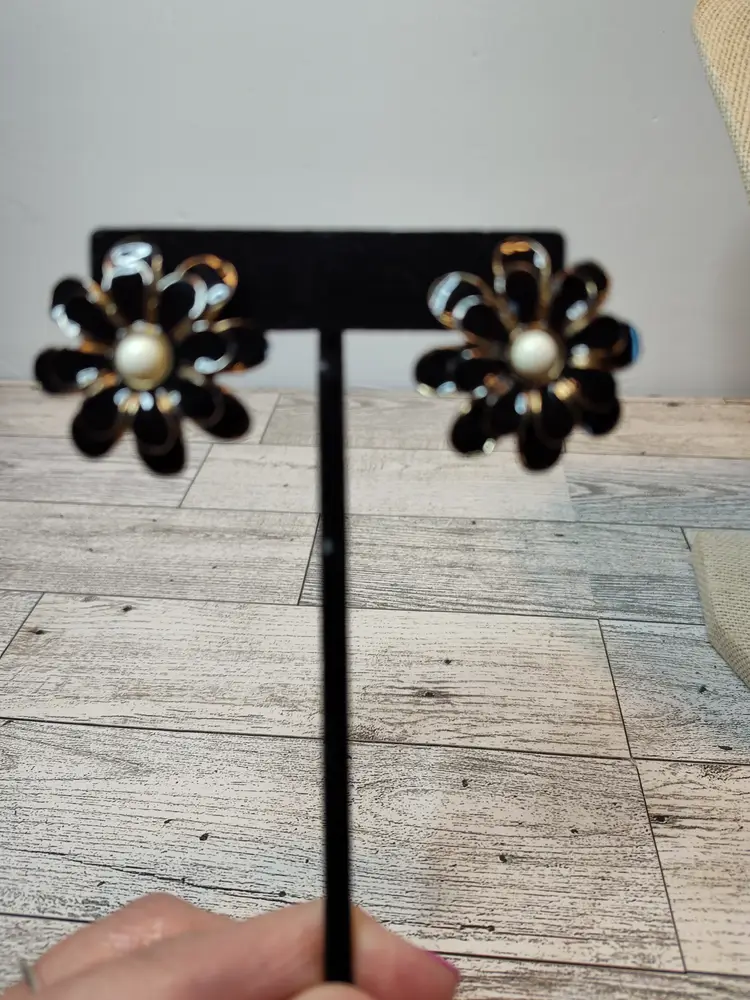 Vintage Black & White Jewelry Set