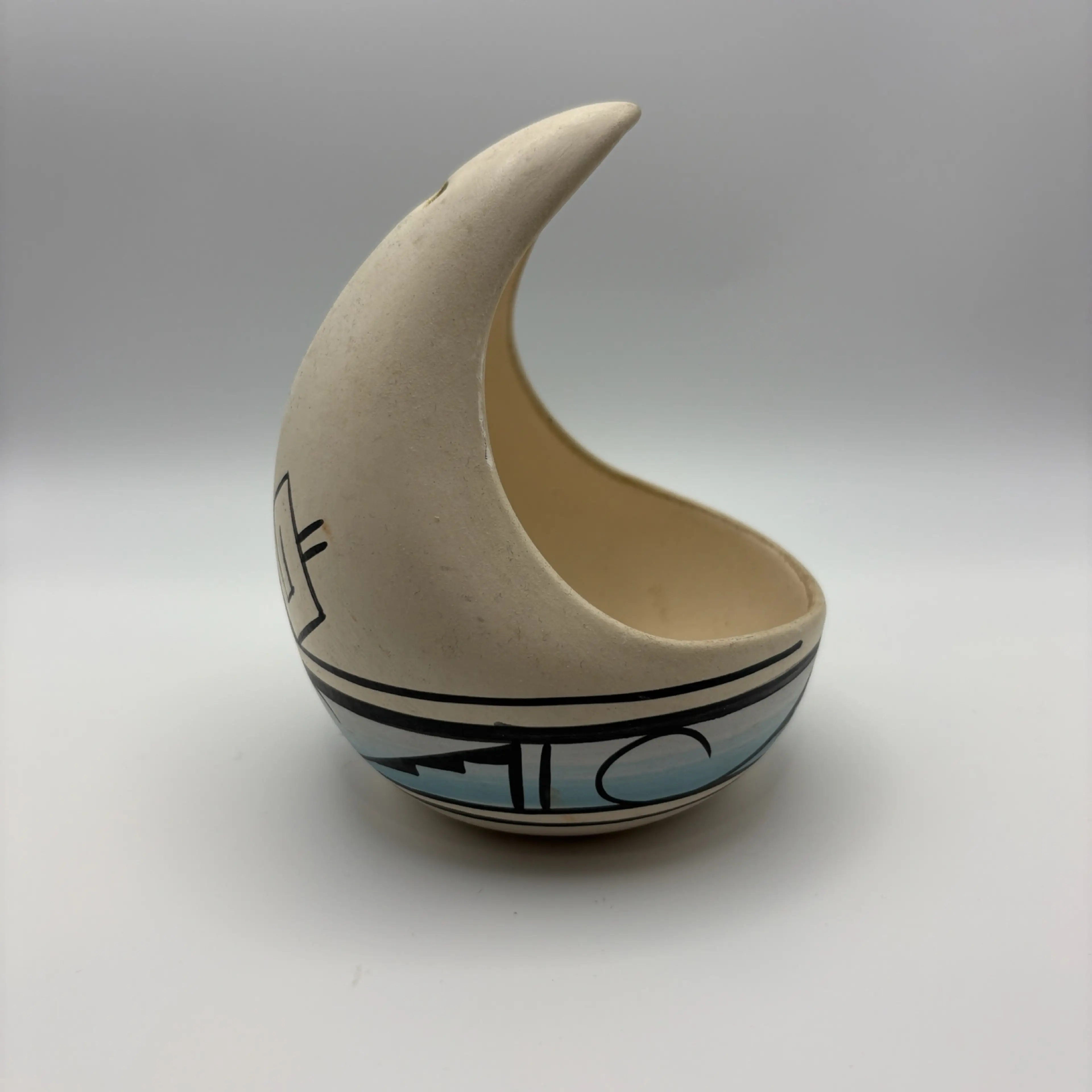 Image 2 of 6