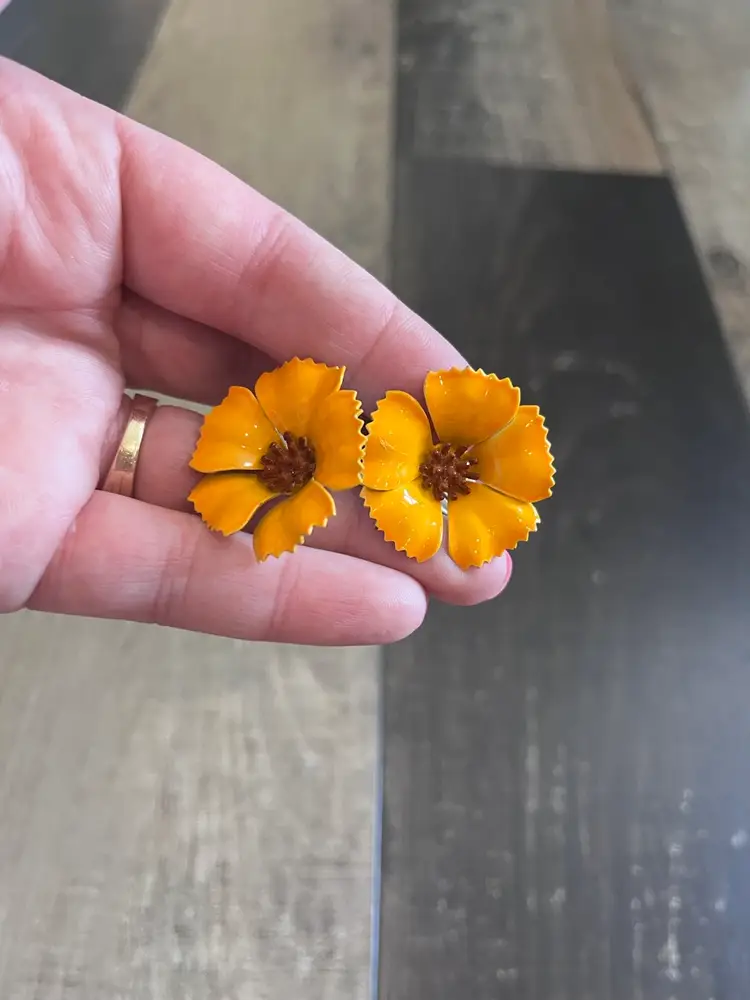 Vintage Flower Clip On Earrings