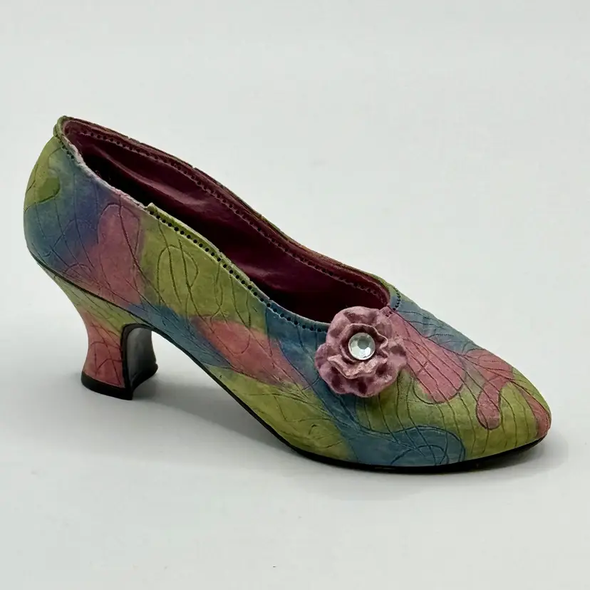 Vintage 1998 “Rose Court” Ceramic High Heel Shoe Figurine, Tapestry And Rhinestone Accents, Collectible Vanity Decor, By Raine-Willis Designs, Made In China, MPN 25009