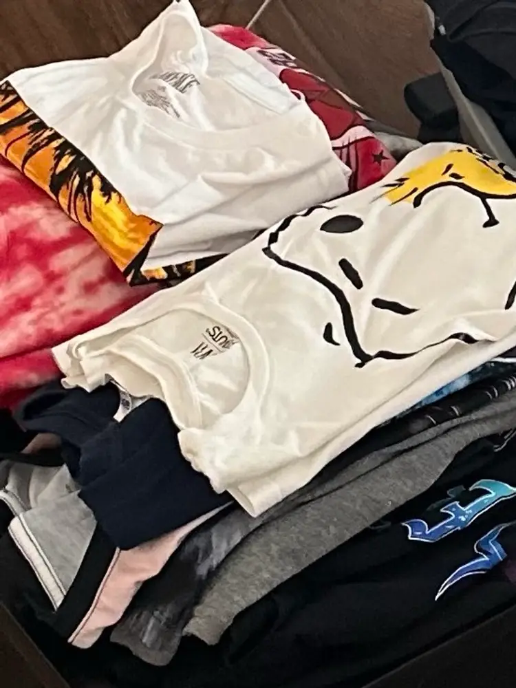 Random Pulls! Progressive Shipping! $6.50 + $1.50!