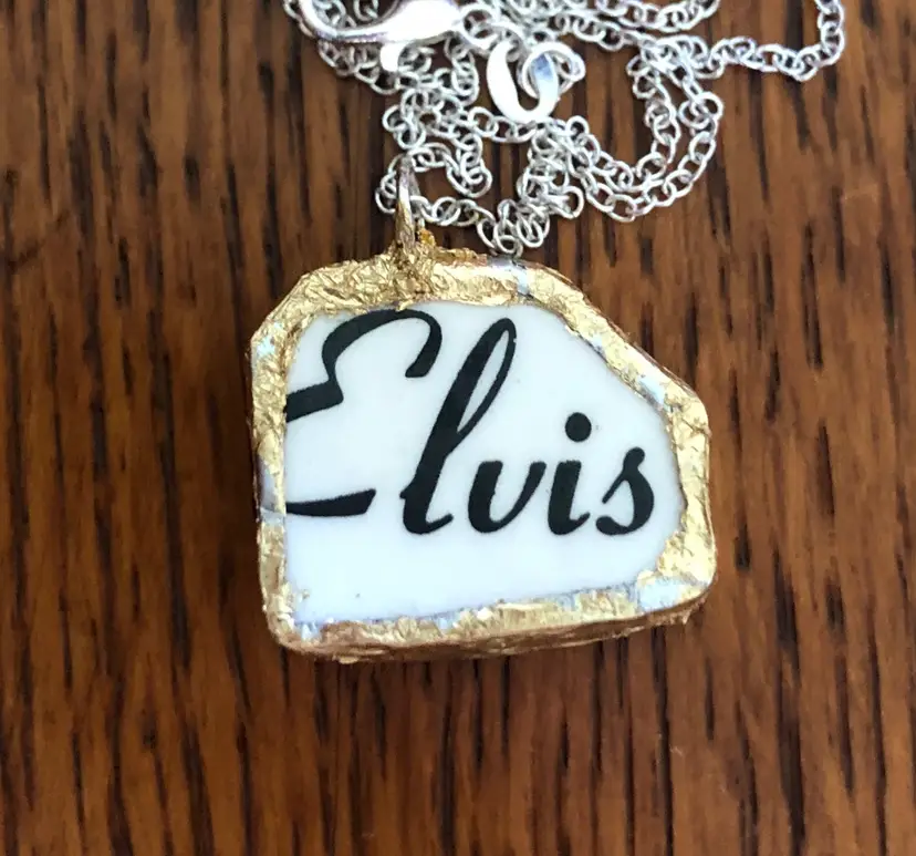 Oodelally Shop Elvis Collector Plate Handcrafted Necklace 1in x 7/8in