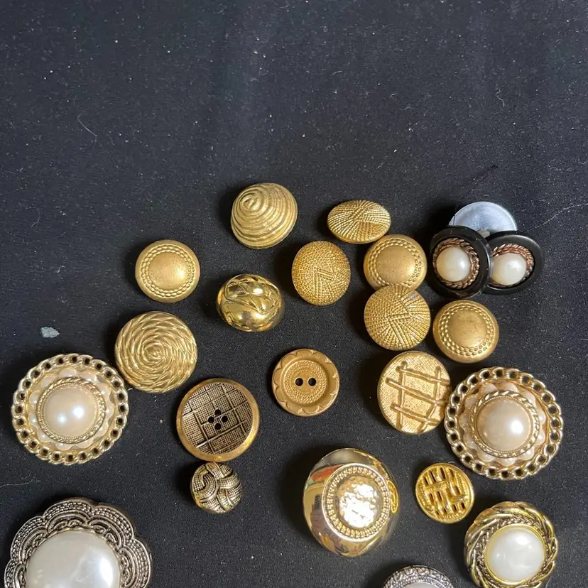 Uniquely Textured Gold Buttons, Faux Pearl Gold Toned & Brass Toned, Black/Gold/Pearl Buttons