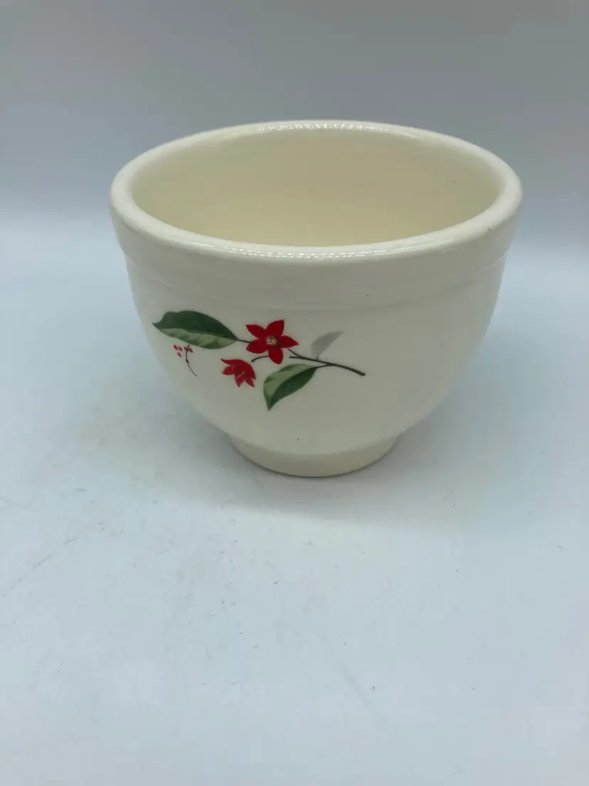Small VTG “Woodvine” Red Star Universal Potteries