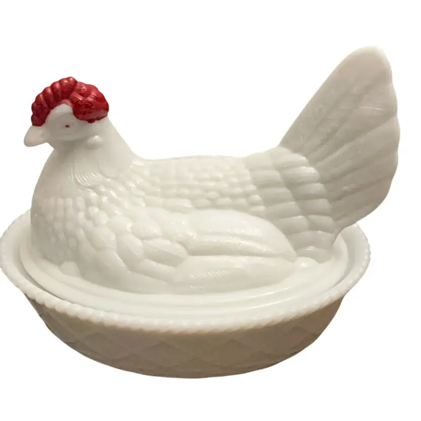 Vintage Westmoreland Large Milk Glass Hen On Nest With HP Red Comb And Eyes  6” X 7 1/2”