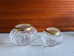 Set Of 2 Vintage Potpourri Bowls With Gold Flower Frog