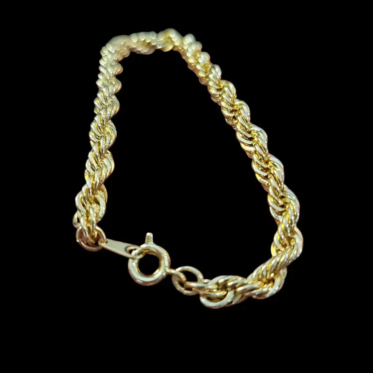 Rope Chain Bracelet Gold Tone Size 7 Sparkly Spring Ring