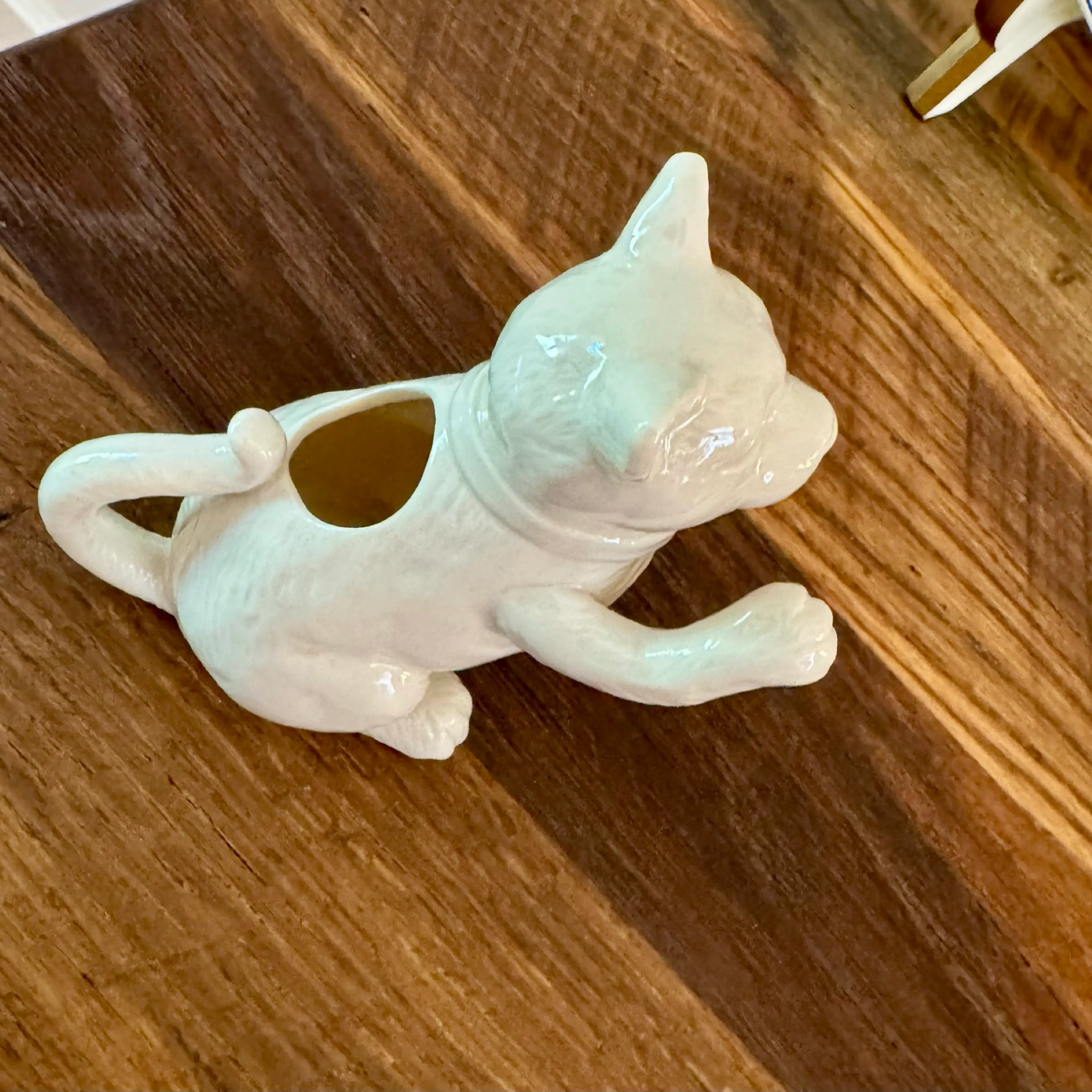 Image 2 of 6