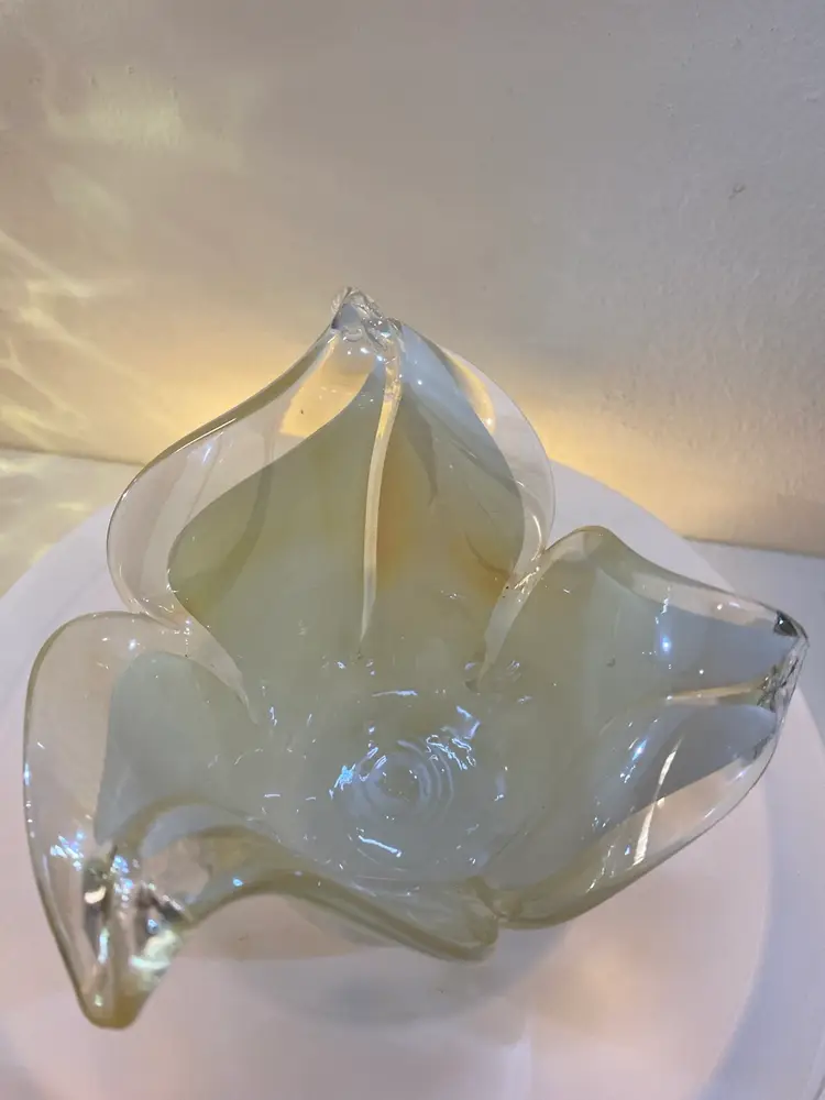 Murano Blown Art Glass Cream Swirl Tulip Vase Marked 5”Tx 5”W Ex Con