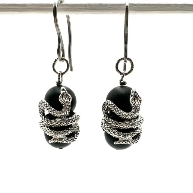Black Glass Bead Snake Spinner Reputation Earrings Silver Tone Stainless Hook 1.75”
