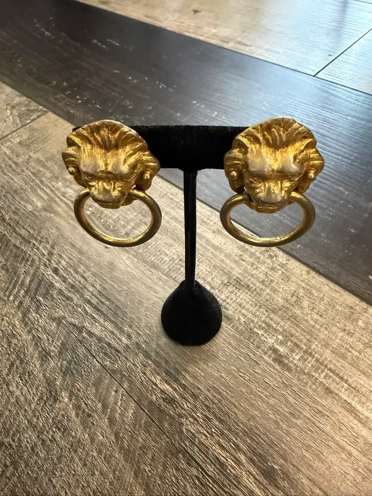 Vintage Pauline Rader Lion Clip On Earrings