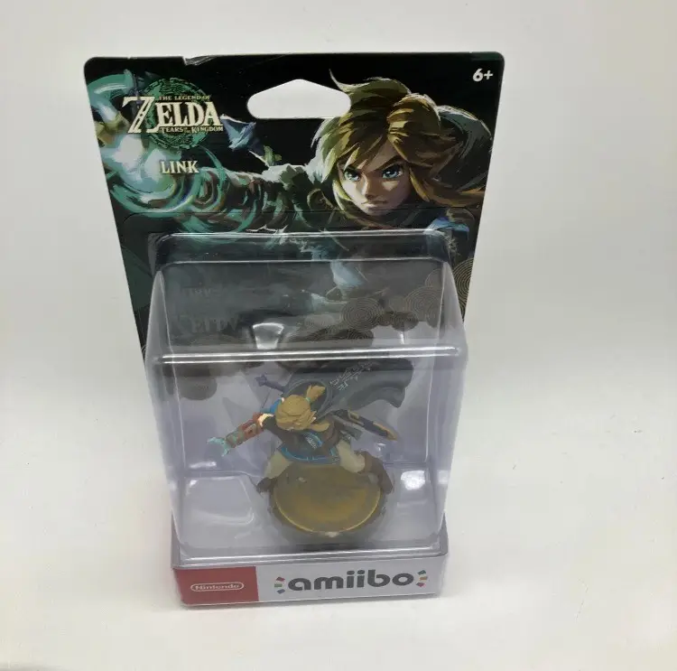 Nintendo The Legend of Zelda Tears of the Kingdom Link Amiibo New