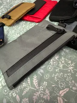 Alpaka Zip Clutch VX21 Grey - LIKE NEW