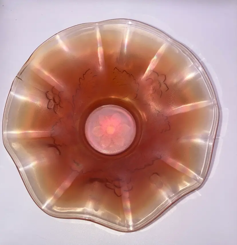 Iridescent Marigold Ruffled Floral Glass Dish/Bowl! An Absolutely Beautiful Piece! Minimal Utensil Scratches Inside! 7” Diameter 2 3/4” Tall!