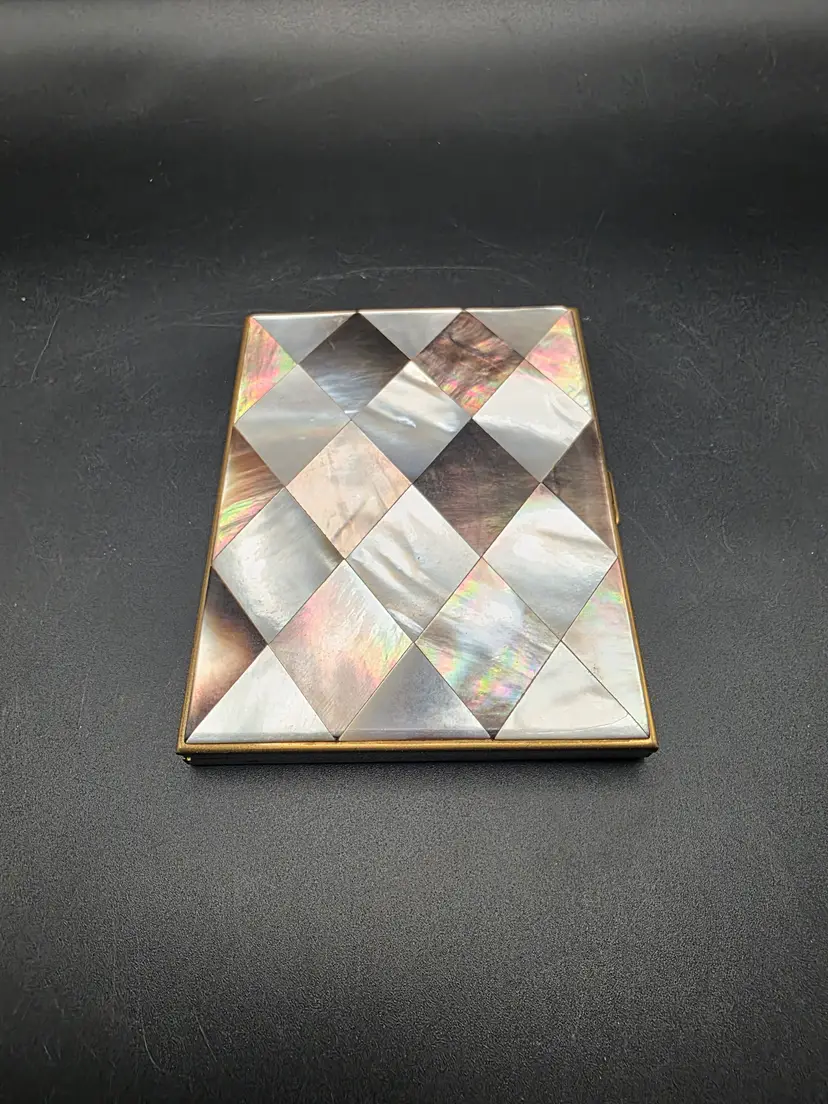 Abalone decorative cigarette case