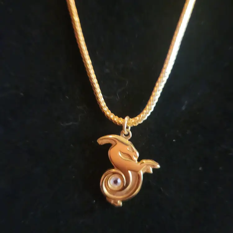 Vintage Anne Klein Capricorn zodiac sign astrology necklace