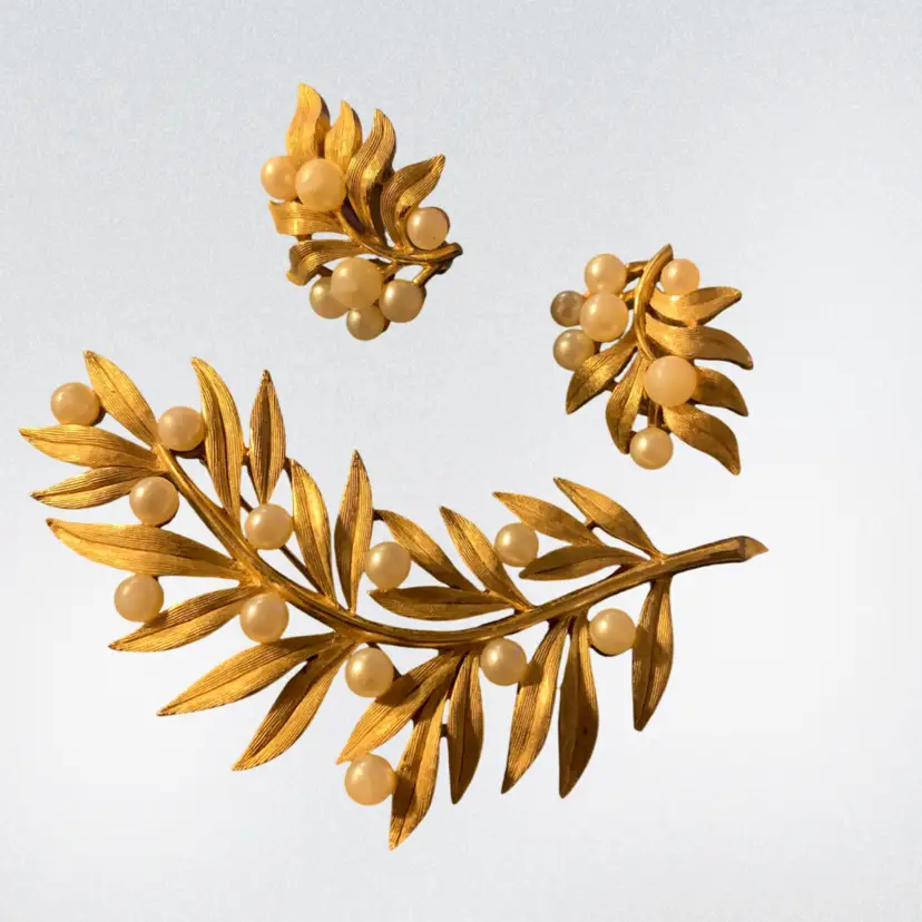 Vintage  Trifari Leaf Brooch And Matching Clip Earrings