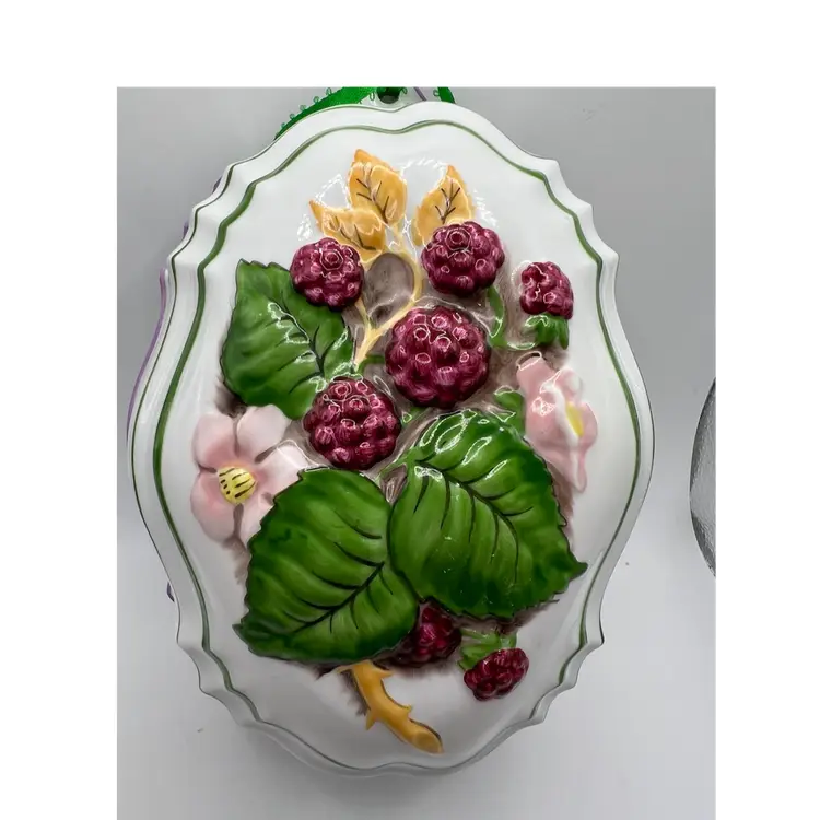 VTG LeCordon Bleu & THE FRANKLIN MINT©️1986 Porcelain Raspberry Jello Mold
