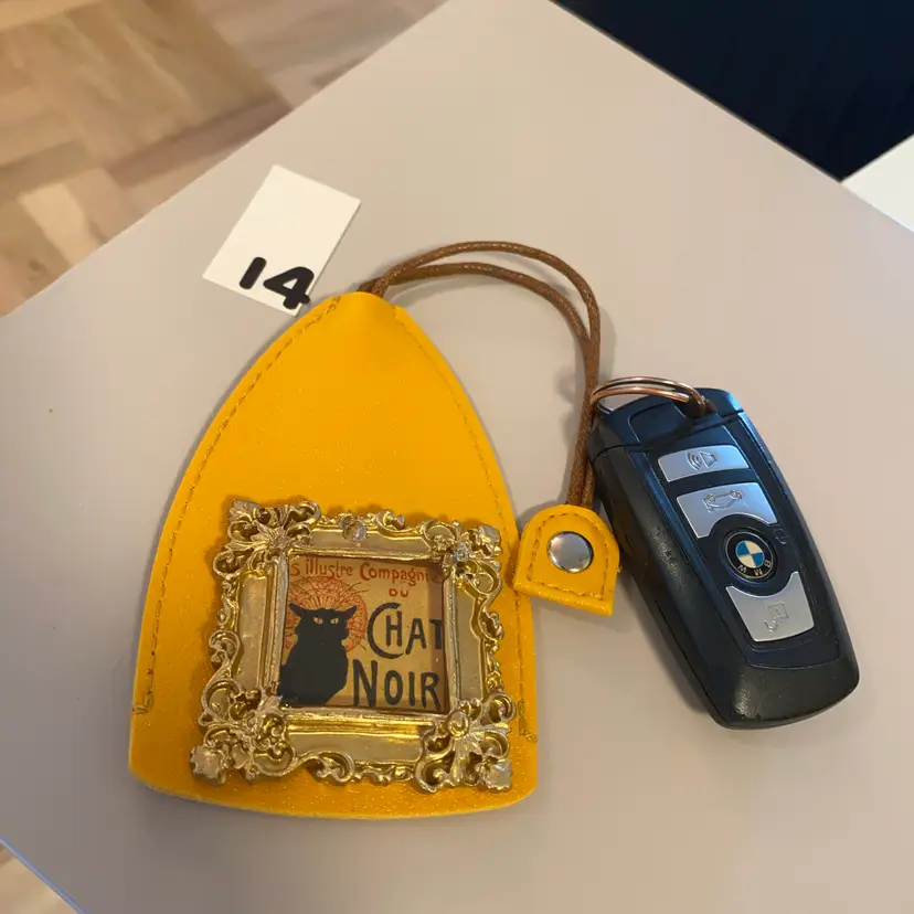 14 NEW CAR KEY HOLDER Golden Yellow LEATHER BLACK CAT LE CHAT NOIR ART PURSE CHARM KEY RING