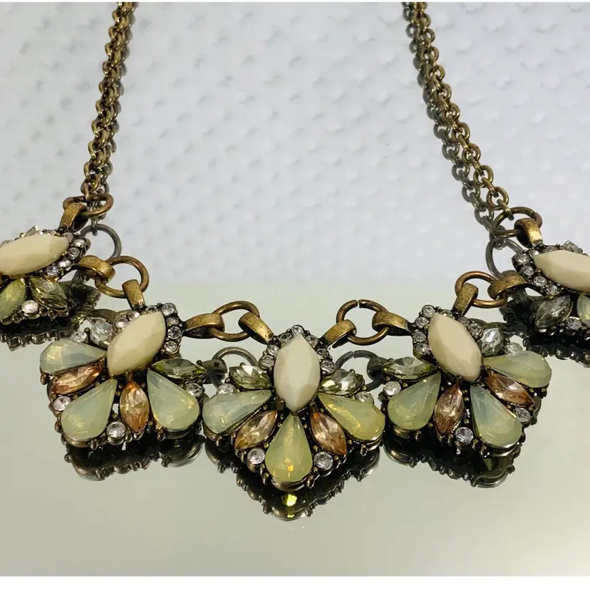 Vintage Costume Jewelry Chunky Necklace Faux Pearl Silver And Gold Tone Metal Clear Crystal Glass 