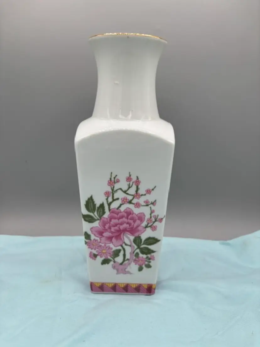 Mingei Handcrafted Vintage Floral 10in Vase Made in Japan..1-14