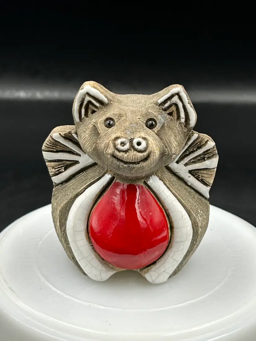 Artisania Riconada Uruguay Bat Figurine With Red Belly