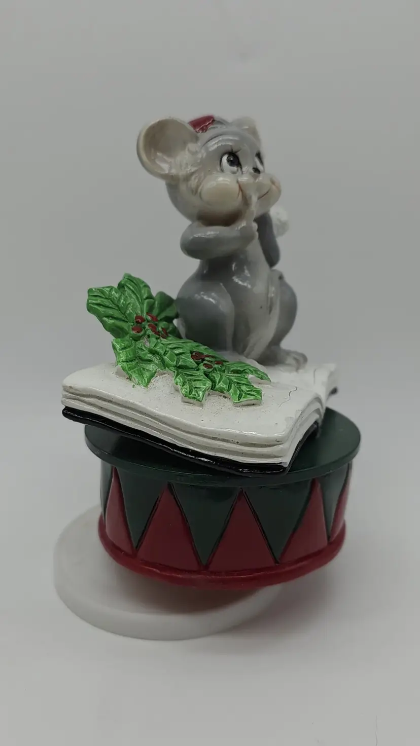 Vintage Christmas Santa Mouse Wind-Up Holiday Music Box WORKS
