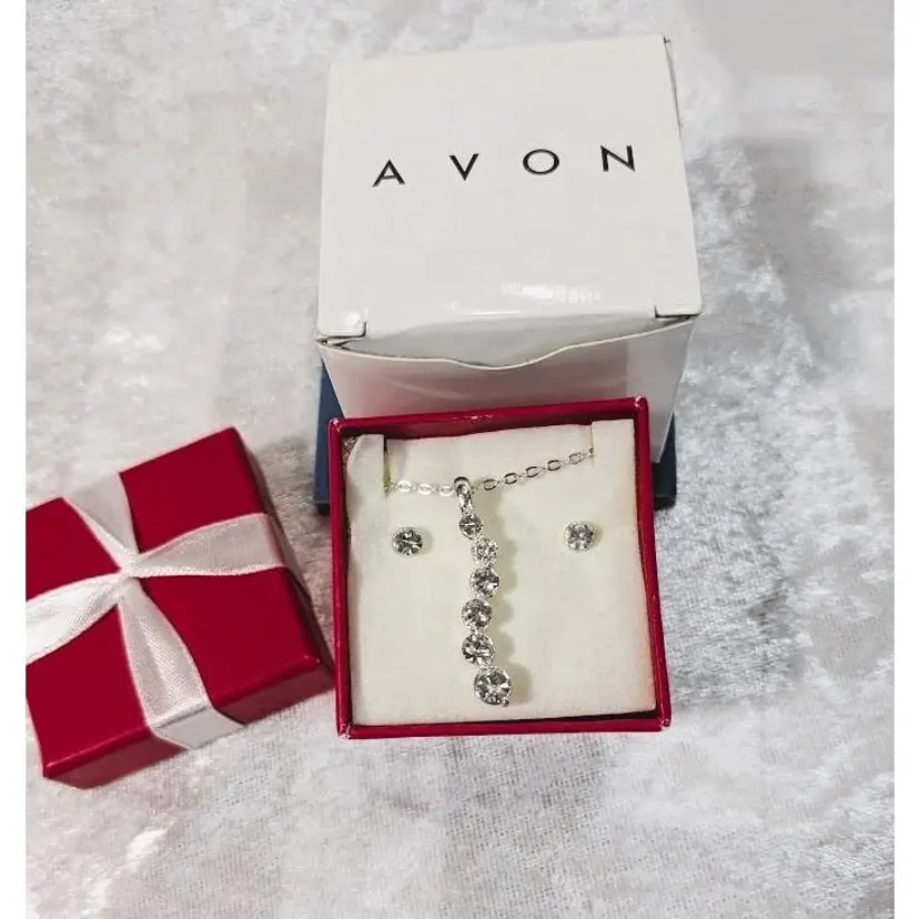 Avon Believe In Love Rhinestone Curved Necklace and Earring Set - Silver Tone