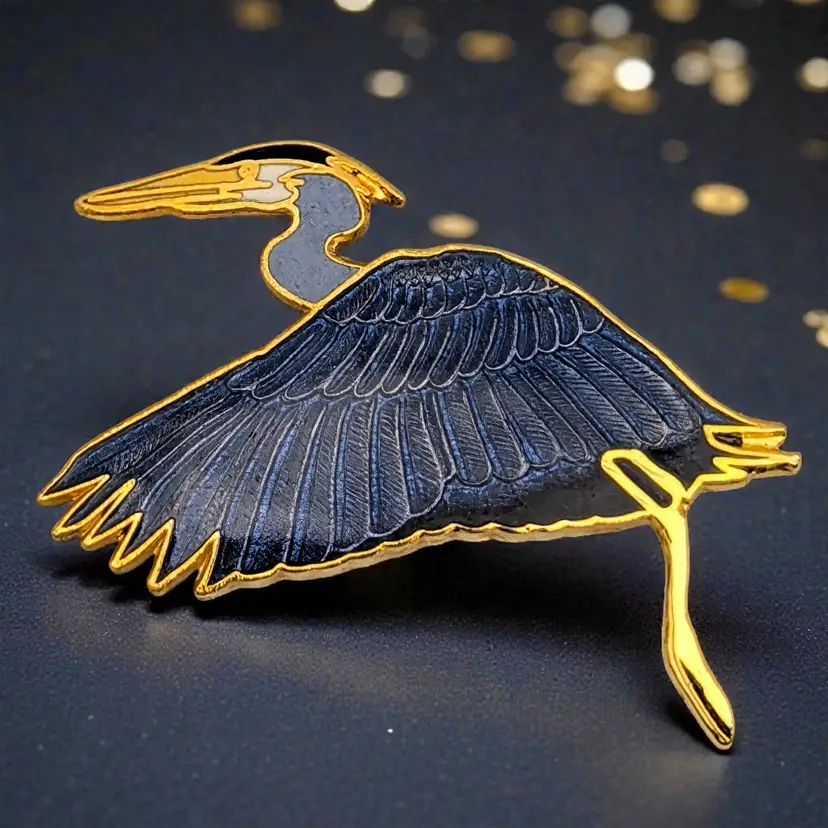 Vtg Wm Spear Great Blue Heron in Flight Gold Tone Enamel Pin Original Pkg.