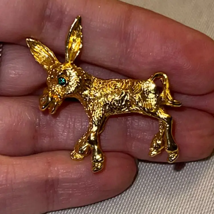 Vintage Goldtone Donkey Brooch w/ Green Eye 1.5”