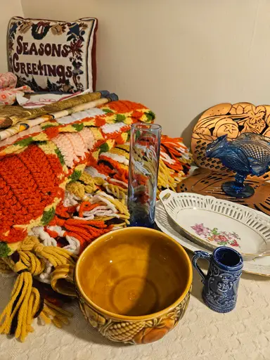 Late Night Vtg Variety, Afghans & Linens 