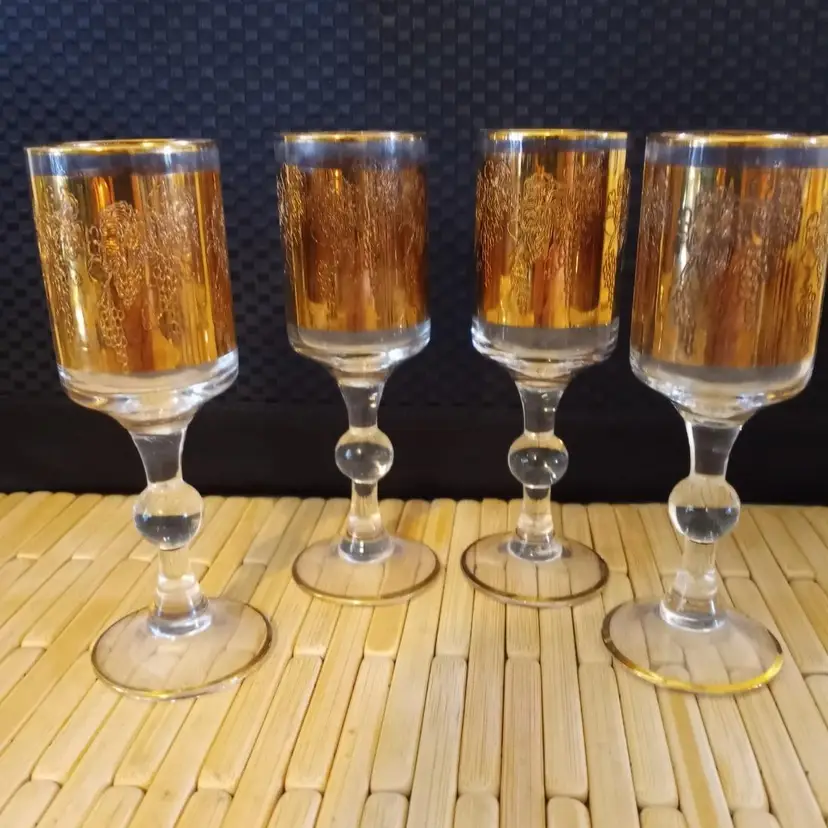 Vintage Set of 4 Italian Cordial Liquor Sherry Glasses with 22K Gold Etched Grapes Design and Accents, Ball Feature On Stems, 1960s -70s?
