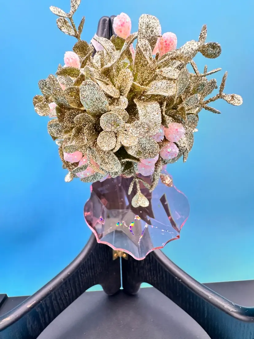 Ganz Pink Kissing Krystals Christmas Ornament 7” Mistletoe.