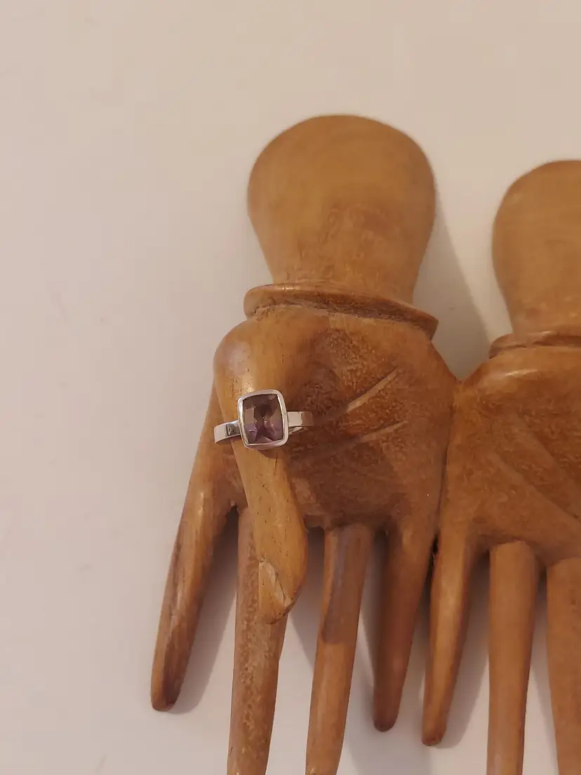 Sterling Silver Pale Amethyst Ring Size 5.25