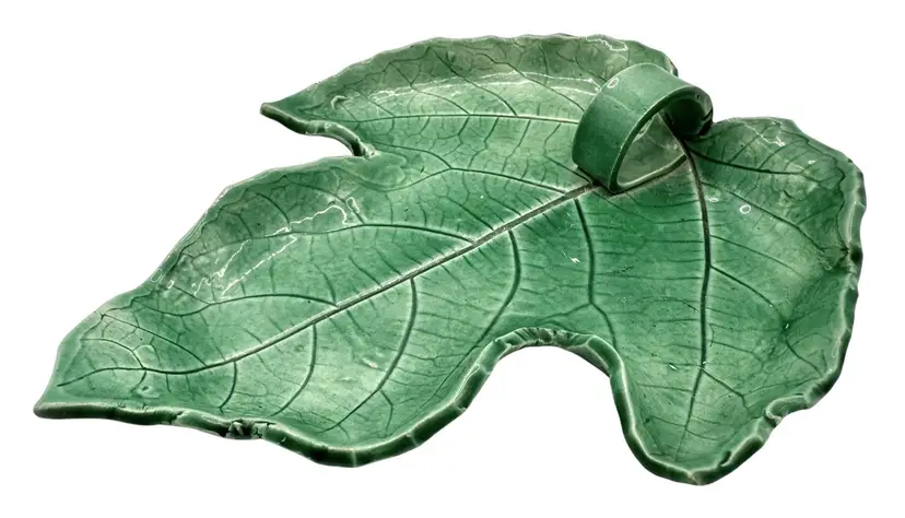 Art Pottery Ceramic Leaf Shaped Nappy Handled Trinket Dish Plate Green 7.5”