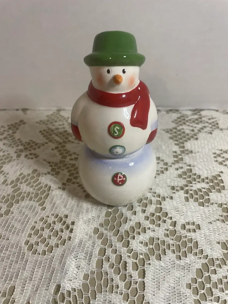 Stackable Snowman Salt And Pepper 2