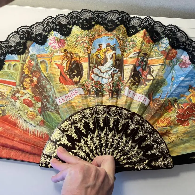 Spanish-style Bull Fight Dancing Plastic and Fabric Hand Fan