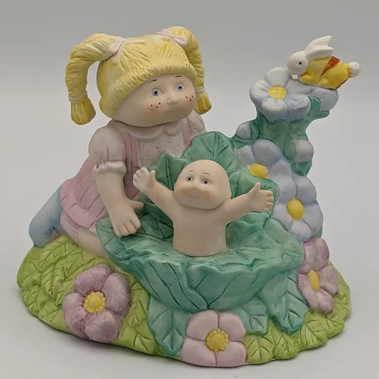 Vintage Cabbage Patch Kids Porcelain Music Box Plays "It's A Small World"